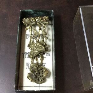 Vintage ornate, solid, brass, ladies, razor the beauty and the bee from C.A. Dan